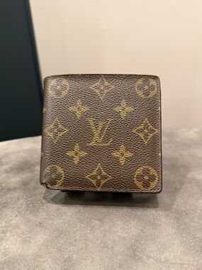 Louis Vuitton w COA Monogram Canvas Wallet in Brown and Gold-Tone